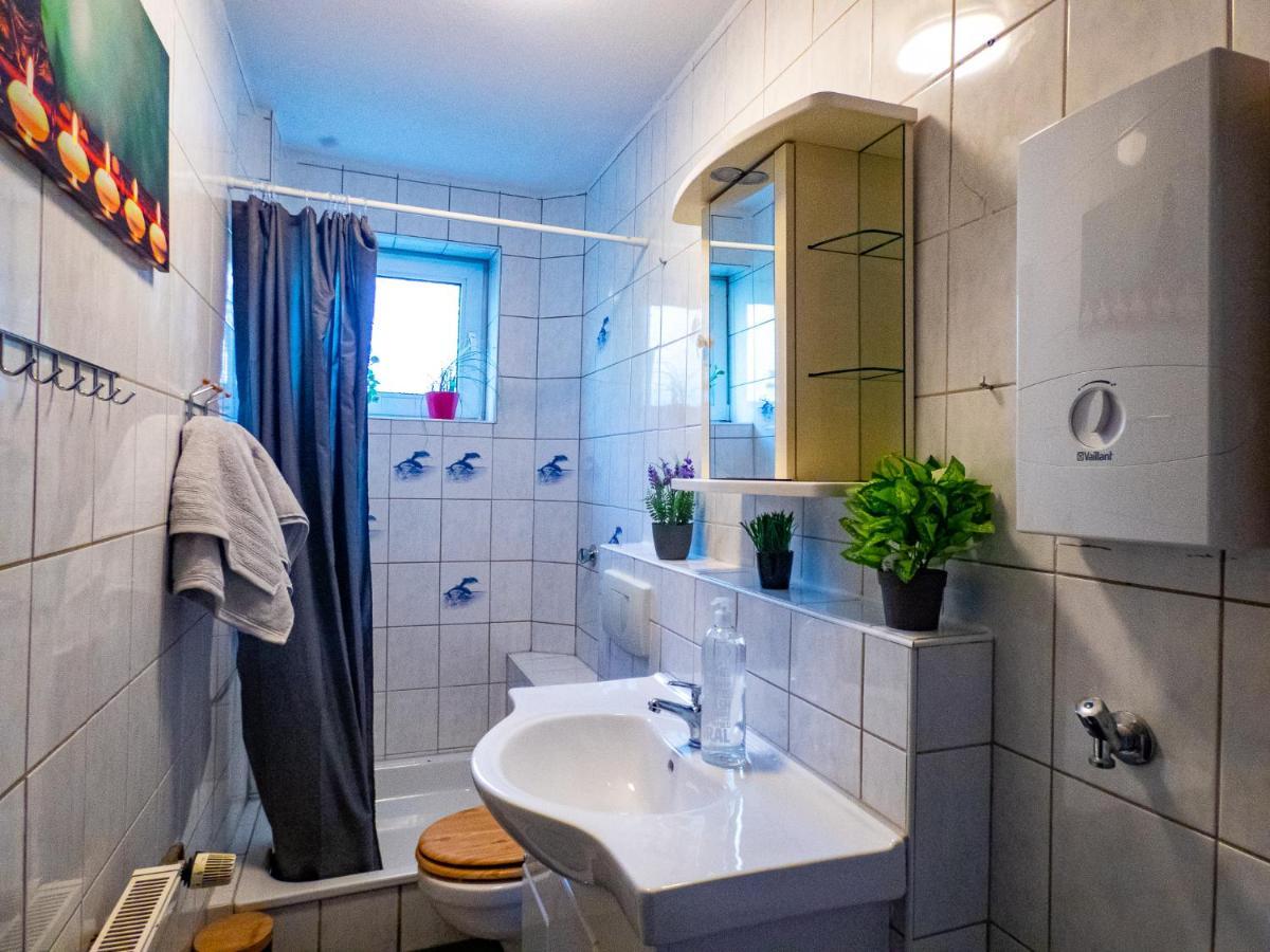 #121 Grosse, Gemuetliche Wohnung In Remscheid-City Buitenkant foto